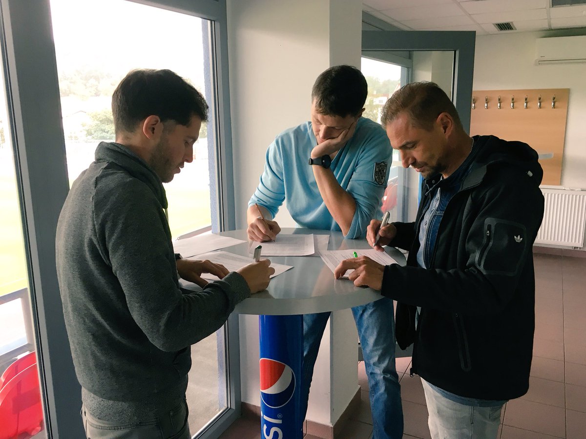 SGD_FKUsti_2015's tweet photo. @SGD_FKUsti_2015 | Treffen der Projektteams in #Usti. Pädagogischer Austausch, Abstimmung #Albim Cup 2017. ⚽️🏆2Länder2Sprachen 🇨🇿🇩🇪 https://t.co/3Ny1HoE5xm