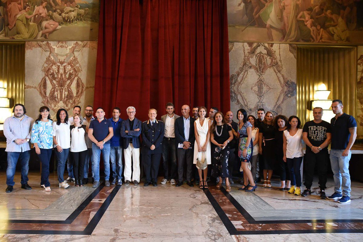 comune_salerno's tweet photo. Al Comune di #Salerno 20 nuovi vigili e 3 nuovi assistenti sociali. Attenzione alla #sicurezza e al sostegno alle fasce deboli. https://t.co/1icsKeOc3J