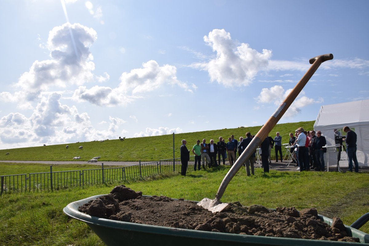 hunzeenaas's tweet photo. Flinke subsidie voor Brede Groene Dijk ontvangen! #dijkwerkers #povw https://t.co/Wys9Qe1IaP https://t.co/a90JsQWOaT