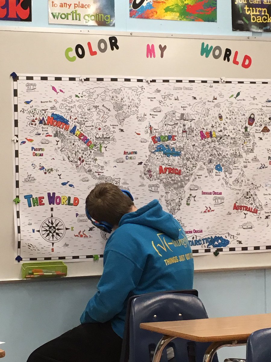 Mr_Ophaug's tweet photo. @piperprincipal @MsGeus @PHSmualphatheta And sometimes...you just need to color 👍🏼👍🏼 #hardwork #destress #CalcLife #TakeAP #WorkLifeBalance https://t.co/Tmr3PEF1Cg