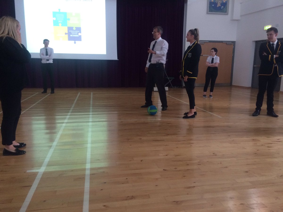 LornshillCareer's tweet photo. @Lornshill @skillsdevscot Mr Nicholson our SDS Adviser explaining Career skills in an interactive way #makingafuture #skills https://t.co/FjVtPMMebV