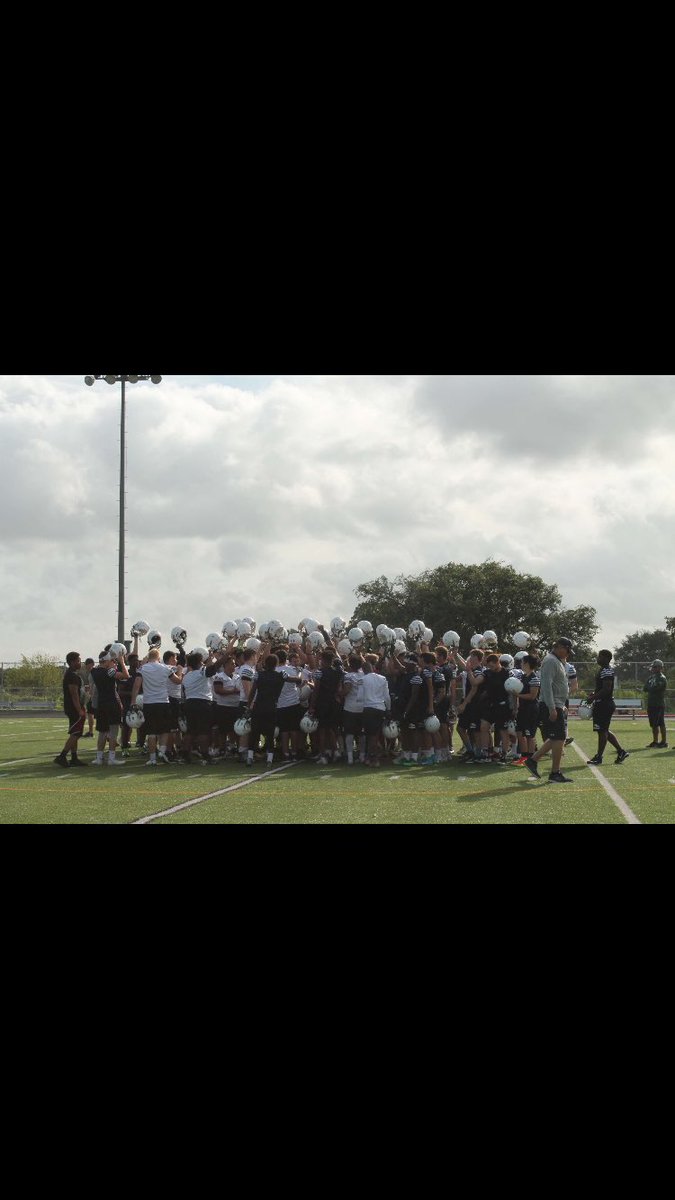 Coach_CMac1's tweet photo. #GAMEDAY ‼️ 7:30 @ House Park! Be there and come support! #BeatAustinHigh 💸 https://t.co/W4LJ6fS1f6