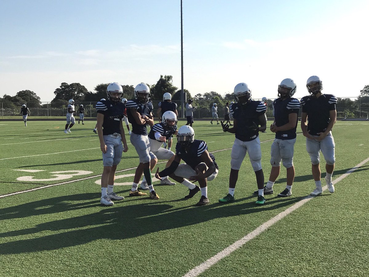 Coach_CMac1's tweet photo. #GAMEDAY ‼️ 7:30 @ House Park! Be there and come support! #BeatAustinHigh 💸 https://t.co/W4LJ6fS1f6