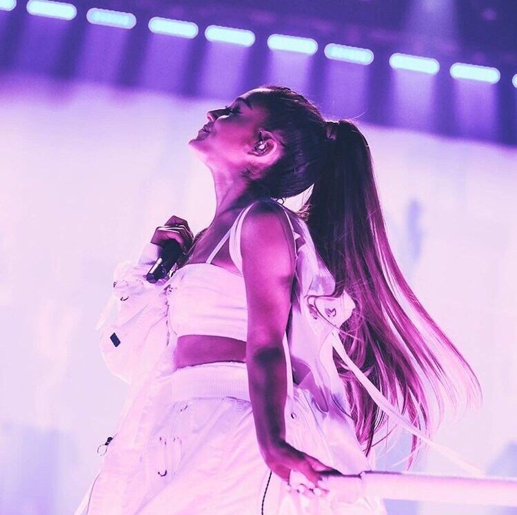 arianator_sena's tweet photo. https://t.co/CXKGWzHude