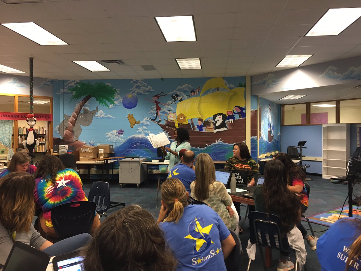 SCESStars's tweet photo. Mrs Booth inspiring with #whattodowithanidea by @kobiyamada.  @ccpsinfo #oneccps #teacherslikebookstoo https://t.co/ntCcxtTXMF