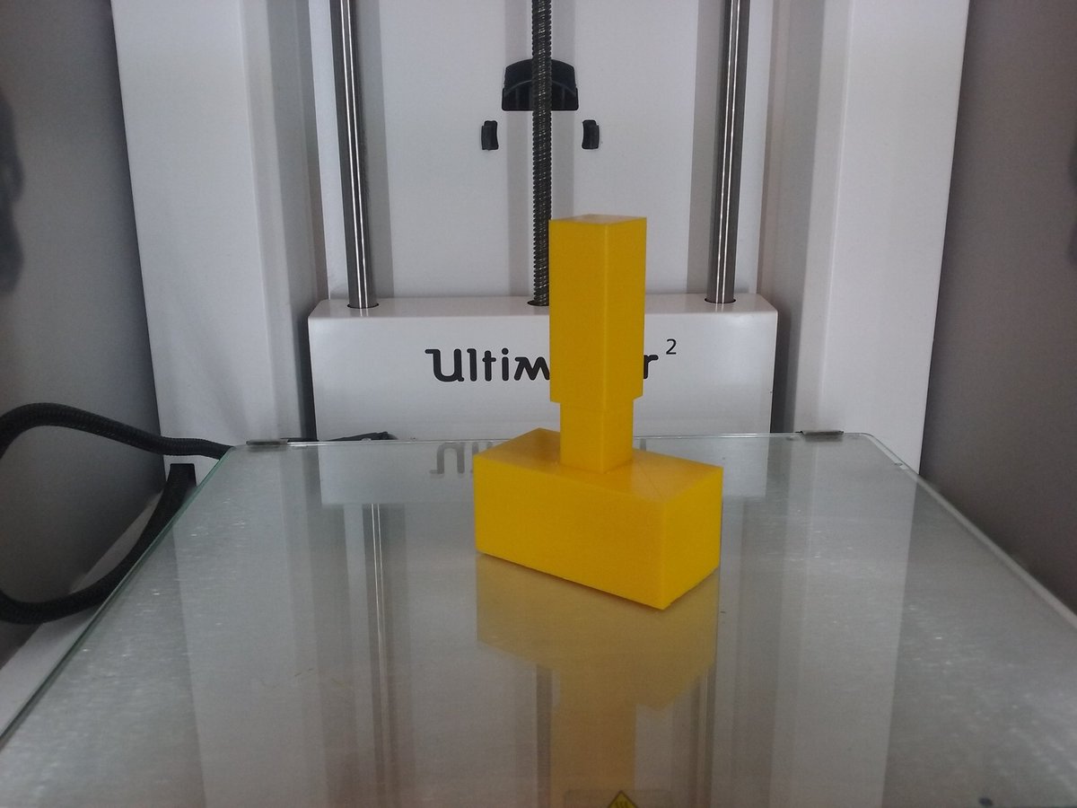 benitezmig's tweet photo. @thorofficial #ThorRagnarok si se pierde #mjolnir aca en #LabTeD #liceo19 alumna 1ero diseño modelo3d #3dprint @ces_Uruguay @MagelaFuzatti https://t.co/shjeulmv35