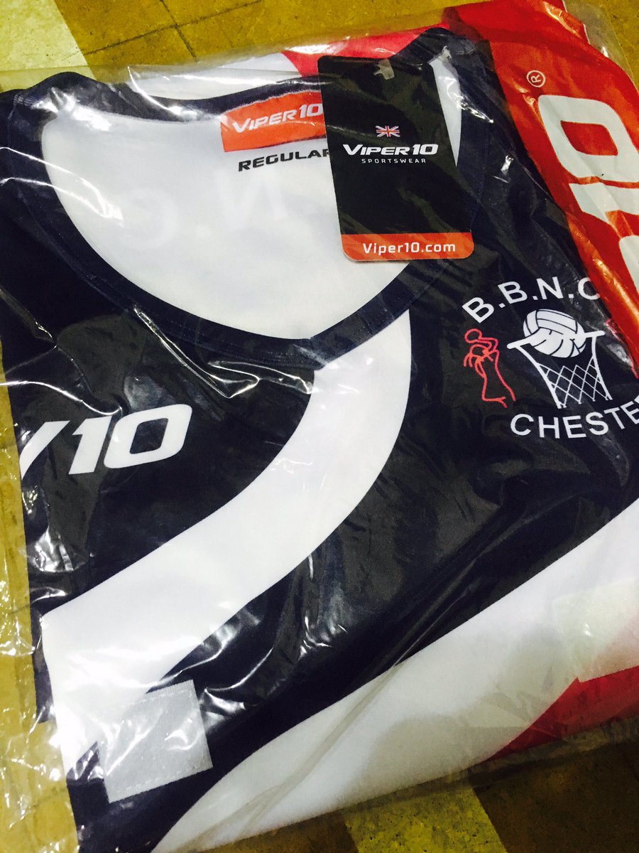 Exciting times seeing some players collect their dresses at Senior Pre-season last night 👌🏻 <a href="/Viper10Sports/">Viper 10 Sportswear</a> we love them 😍 #newseason