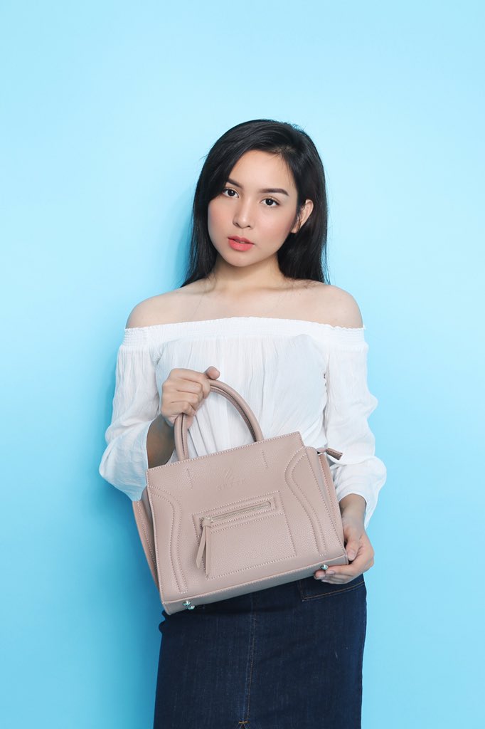 kyline_a3's tweet photo. (u can see my pasa🙈) https://t.co/jsA7wQjLKa