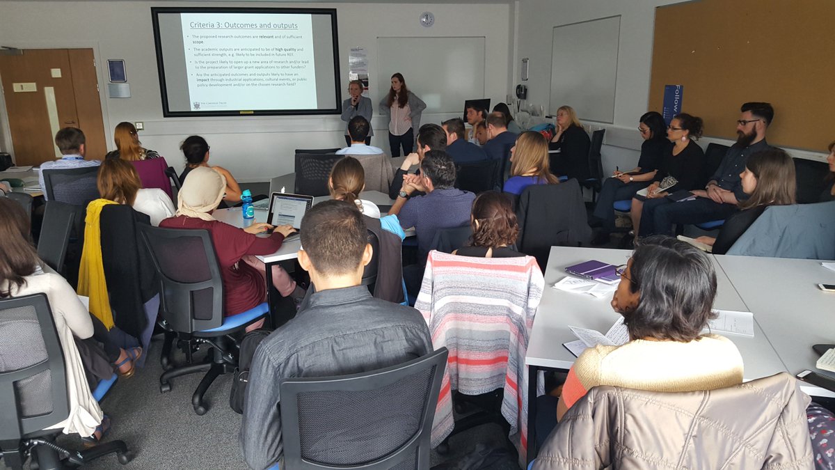 UoDRIS's tweet photo. We ran a workshop this week with @CarnegieUni - lots of keen #dundeeuni ECRs found out about #enablingresearch https://t.co/DXVBl6hs9A https://t.co/ZxvLgDN02i