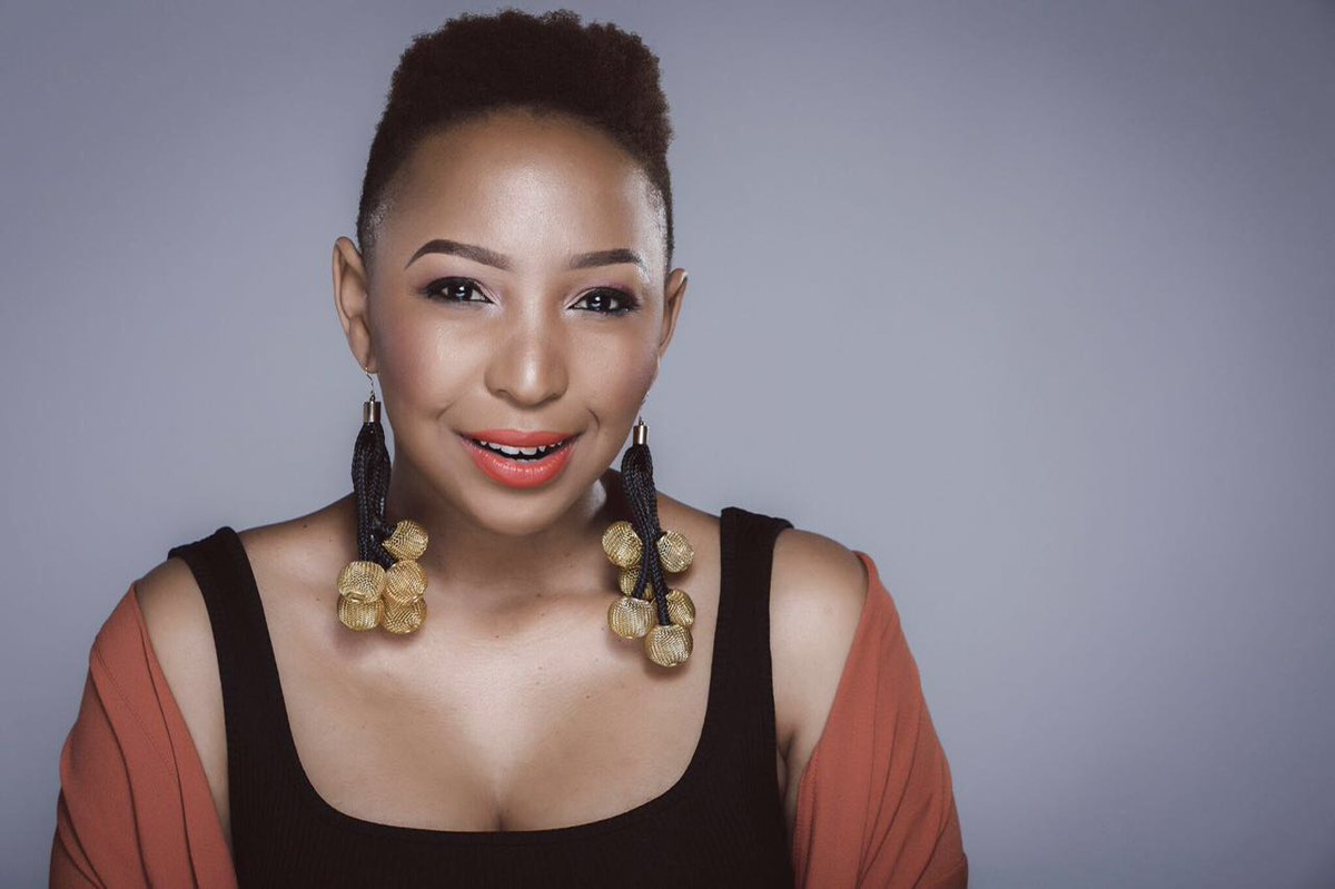 OnpachidaM's tweet photo. Yaaasssss Boss lady @RorisangT has a new show #TheUrbanExpress on #TouchHD Go Rori #TouchHDLoading 10am - 12pm https://t.co/4XRVetd4KH