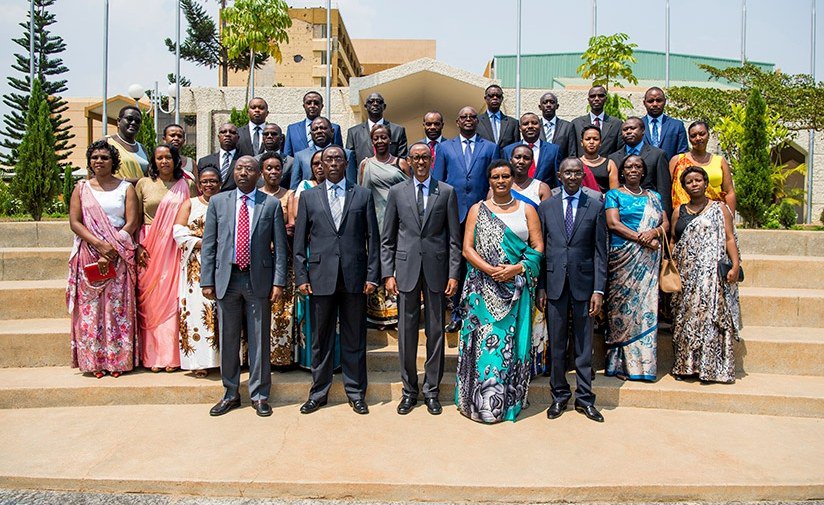 allafrica's tweet photo. Women Make Up More Than Half of Rwanda's New Cabinet https://t.co/HPmuRCSxOD #Rwanda https://t.co/N3u3v1AcSk