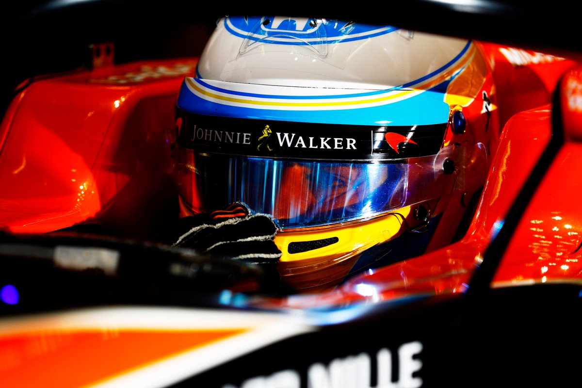 McLarenF1's tweet photo. Visor down and ready to go, Fernando heads back out on track. #ItalianGP 🇮🇹 https://t.co/iE30oxsa8a