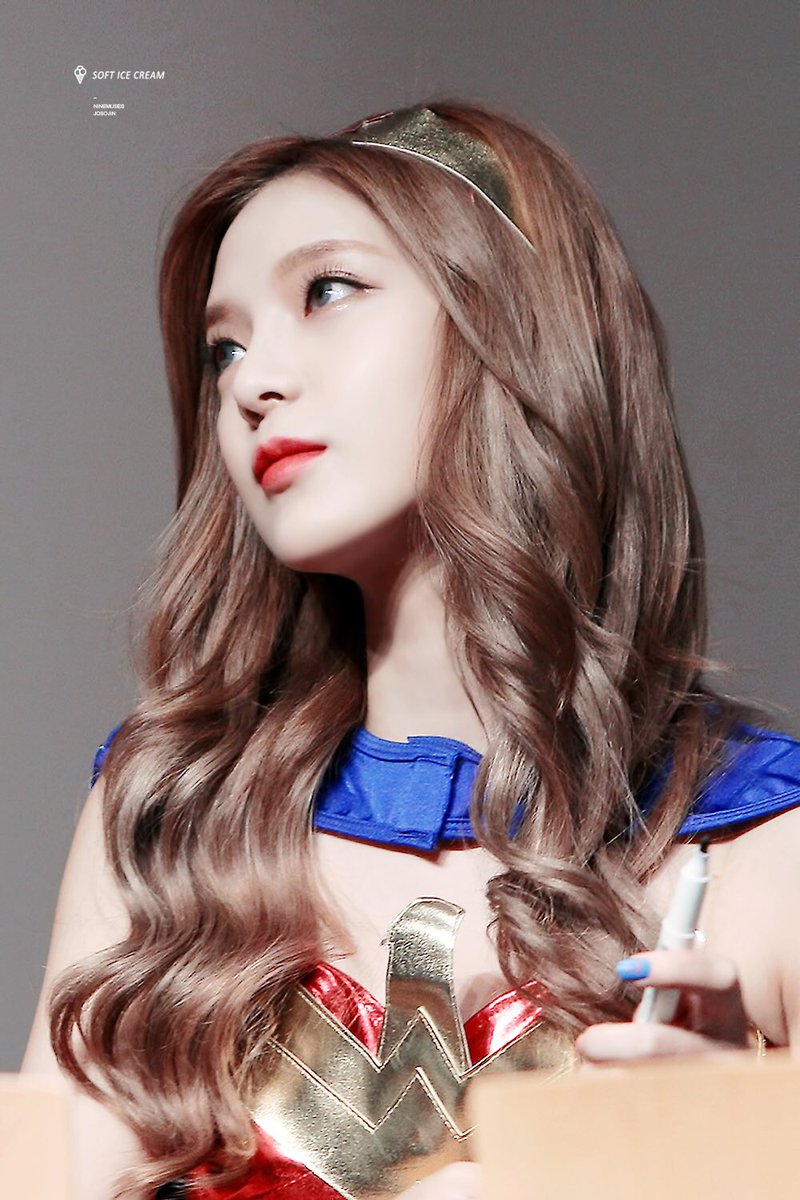 170827 상암 누리꿈스퀘어 팬사인회 #나인뮤지스 #조소진(<a href="/josojin_1011/">🐱</a>) 직찍

goo.gl/6AMJQL

존재만으로 세상을 구하셨다👸