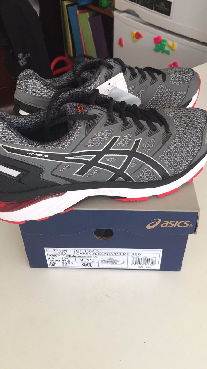 gideldo566's tweet photo. Just got my new running shoes Thanks @ASICS_ZA and for all the help from Allan Smith https://t.co/W4FEzxPbDD