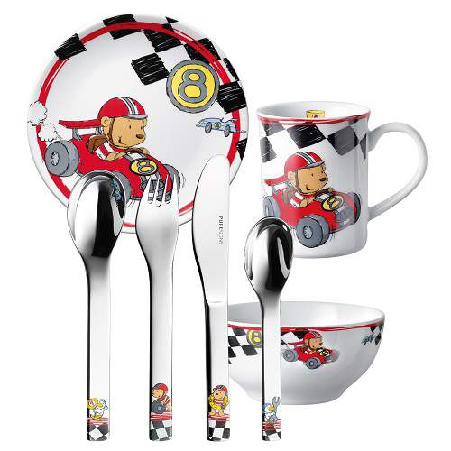 Barnset's tweet image. Puresigns barnset One Quick 7-delar i presentförpackning med prinsessa barnporslin och bestick med fri namn gravyr: barnset.se/sv/p/341/pures…