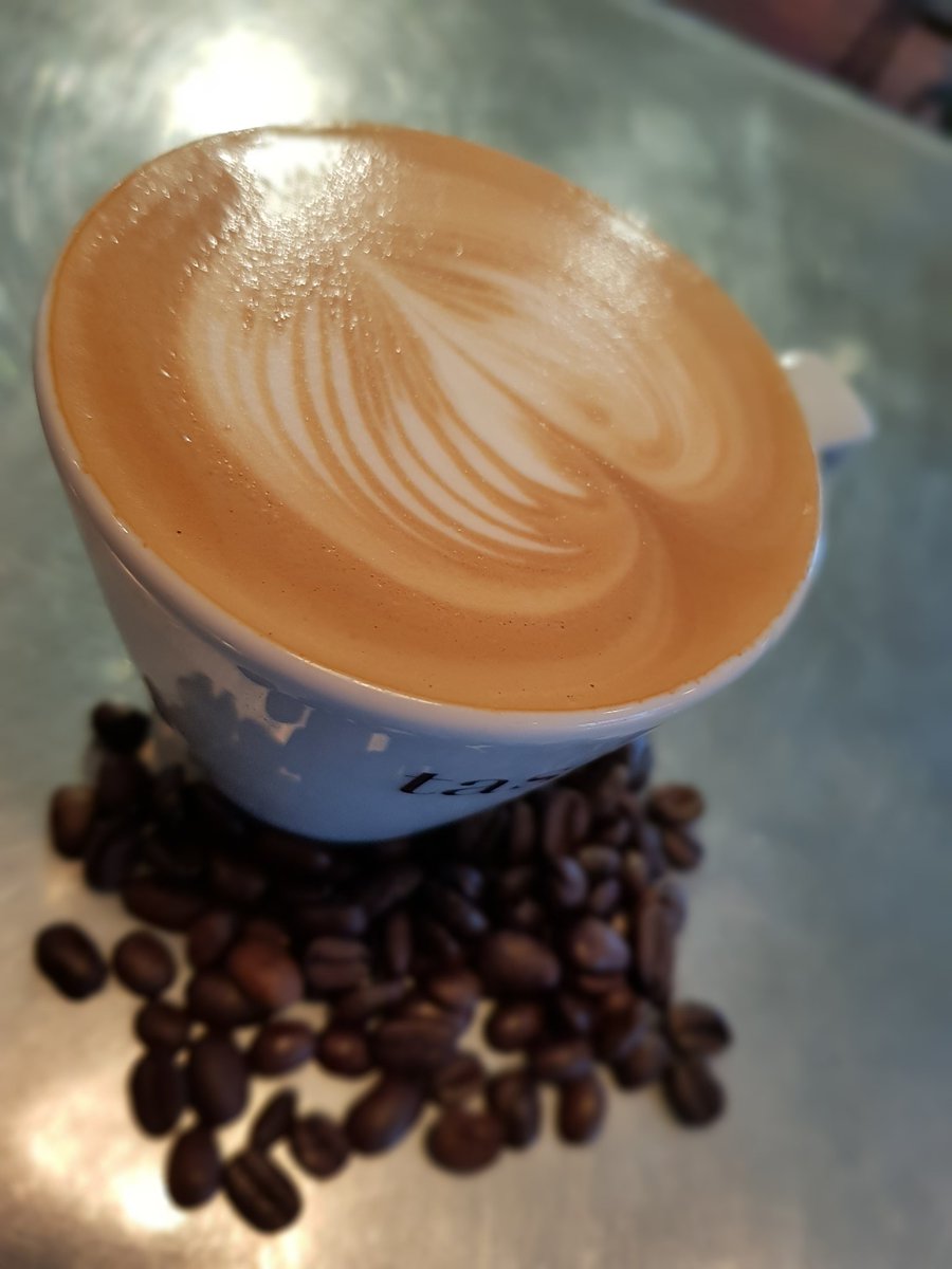 Flat white anyone? ☕ #freshcoffee #FridayFeeling