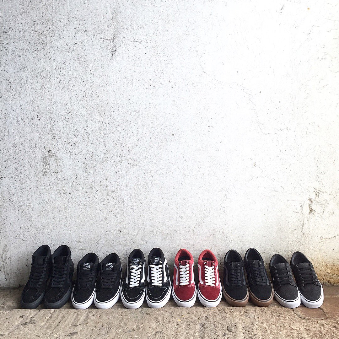 surfsnowskate's tweet photo. New 2017 Autumn/Winter Vans arrived and available at Ocean Sports
@VANS_66 #vansshoes #newvans #oldskools #skateshoe #skatelife #skateshop https://t.co/9RuJCM7e6n