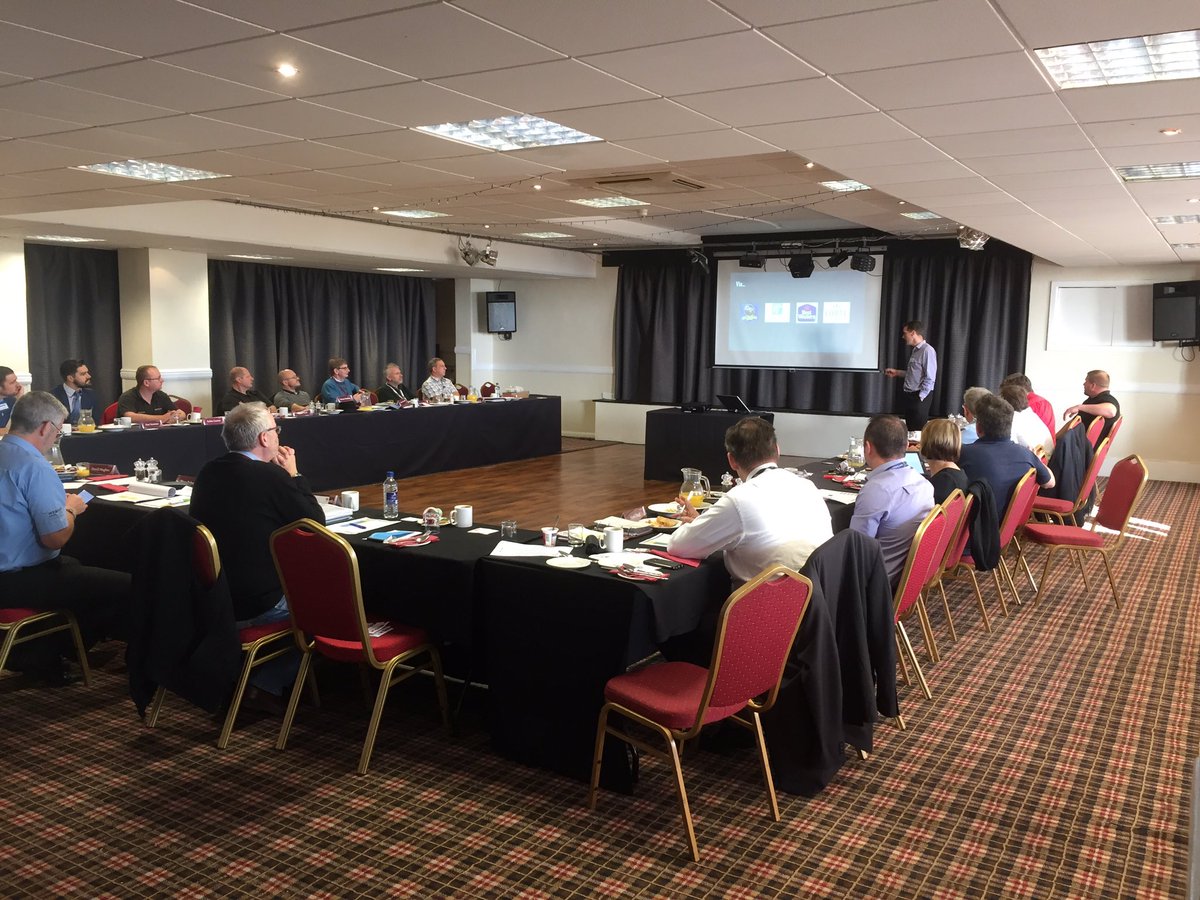 beck_cleaning's tweet photo. Great #bnideeside meeting with Sebastian #springfieldhotel  50 weddings per year he does so if your planning a #wedding give him a call https://t.co/iLQOhKFKow