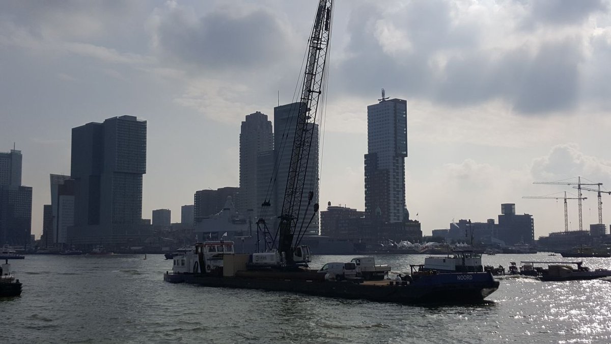 Daar komt het ms Noord. Eerste schip ooit voorzien van Euro VI motor. Morgen en zondag te bezoeken tijdens #wereldhavendagen.