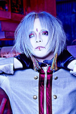 mamotui_'s tweet photo. 昨日から最新のアー写も公開されてますが、ホームページも今更スマホ版に更新されました。笑 よくもこの時代ここまでガラケー版で頑張ってきたもんだ。 とても見やすくなりましたね。 中身も行く行く改造されていく予定です。 https://t.co/GdbS2c5f5q