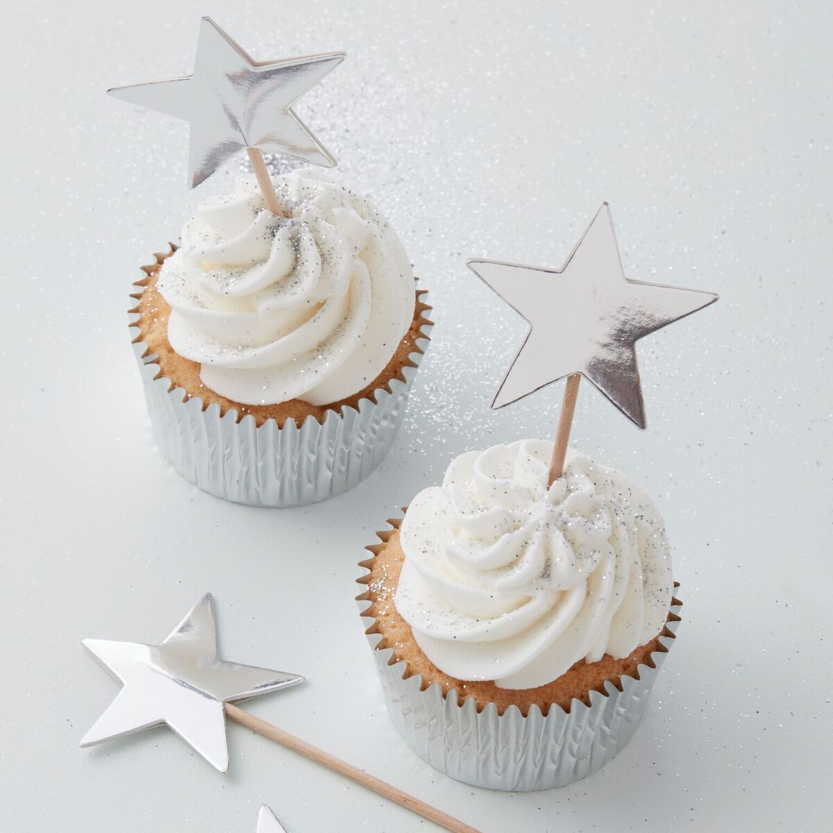 TheSweetPartySh's tweet photo. Make your cupcakes the STARS of the show with these pretty little cake toppers! 🌟✨⭐️

Shop here ----> https://t.co/ptc79AwOTZ https://t.co/ACkzgH4Rww