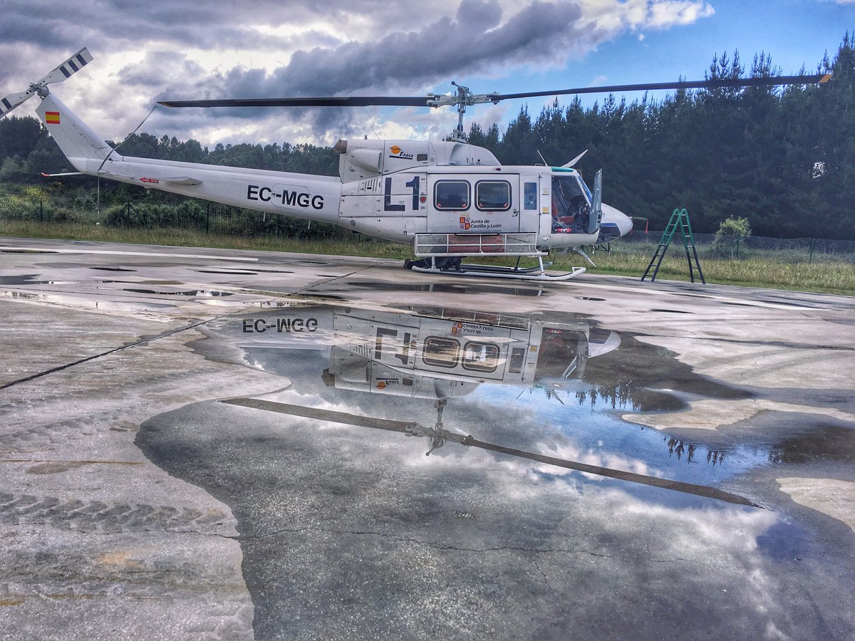 PegasusAeroG's tweet photo. @BellHelicopter #BaseCueto #Bell212 #Faasa 50 años volando https://t.co/a3cPBdyWcV
