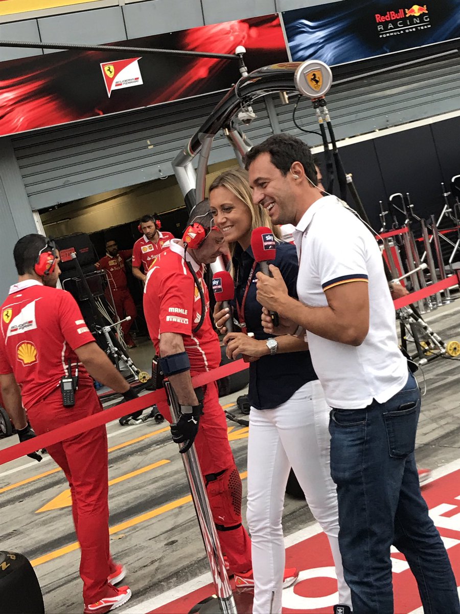 AlessioDelForte's tweet photo. 🏁🏎 M O N Z A 2K17 🏎🏁 #ItalianGP #skymotori #monzaf1 #f1 #ferrari 
@skysport @scuderiaferrari https://t.co/rUeV4r4Lvh