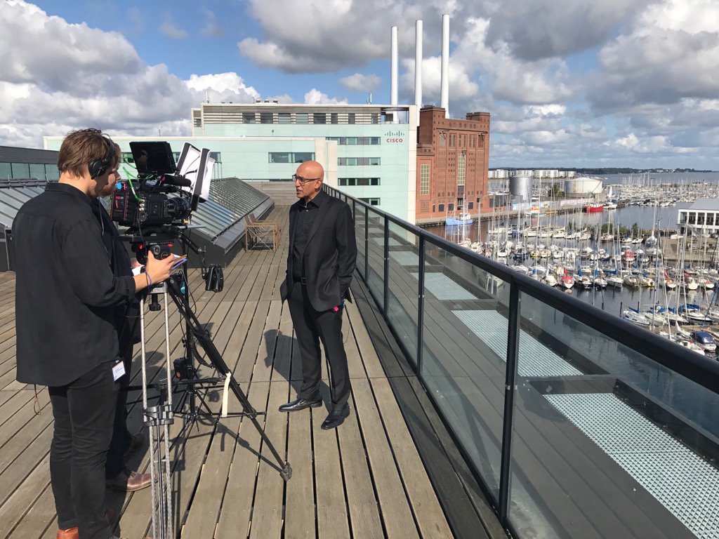 EllenVNelausen's tweet photo. Thank you @BannyBanerjee for being our 1st speaker in the #SAPExperience Center CPH and thank you for the interview! https://t.co/nZhQo2gJbj