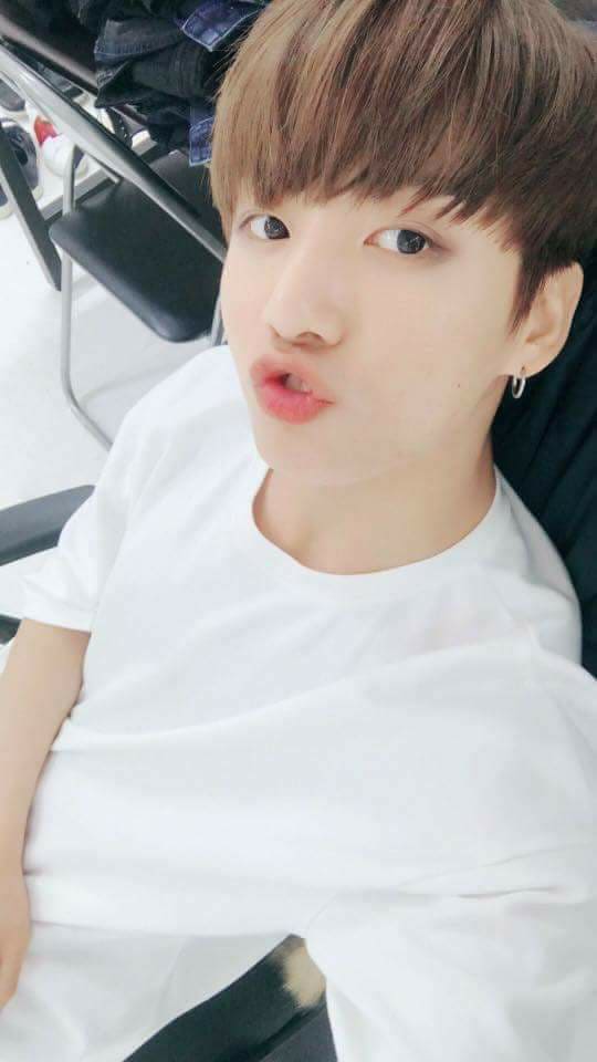dangtotam1306's tweet photo. Happy birthday Jungkook <3
#Nhii https://t.co/B6VWc4ipzl