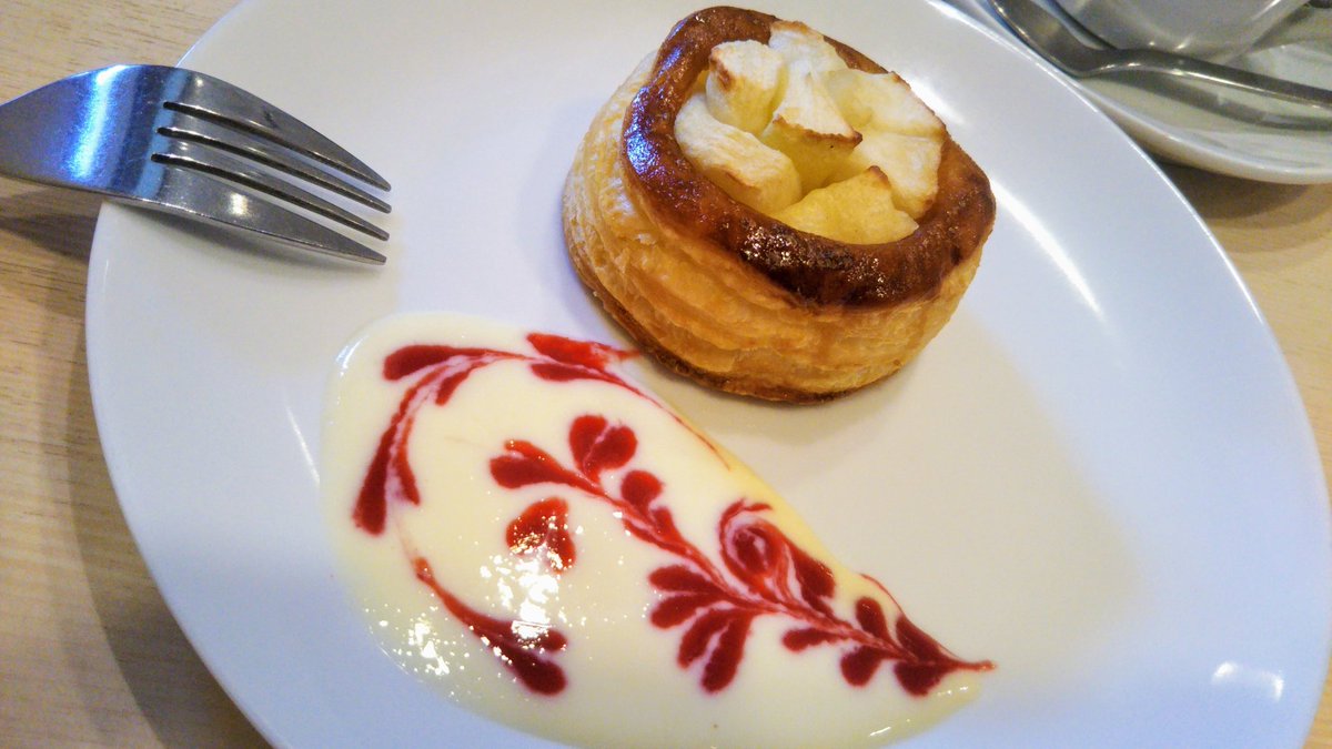 Kawasaki Rie Sur Twitter パイラバーを自認している私 オーストラリアのステーキパイもアメリカのチェリーパイもイギリスのミンスパイも大好きだけど パイ専門店 吉祥寺 ブレイクタイム も美味 ピザもパイ生地 デザートもパイ パイ生地でキッシュを作るのは