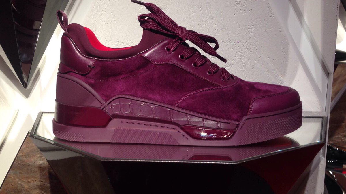 CrepsDirect's tweet photo. Louboutin Aurelian Merlot 👿 Just Dropped 💦 #merlot #Aurelian #louboutin #fashion #skepta #airmax97 #london #highend #ForceFriday #bitcoin https://t.co/AgJr07W9LQ