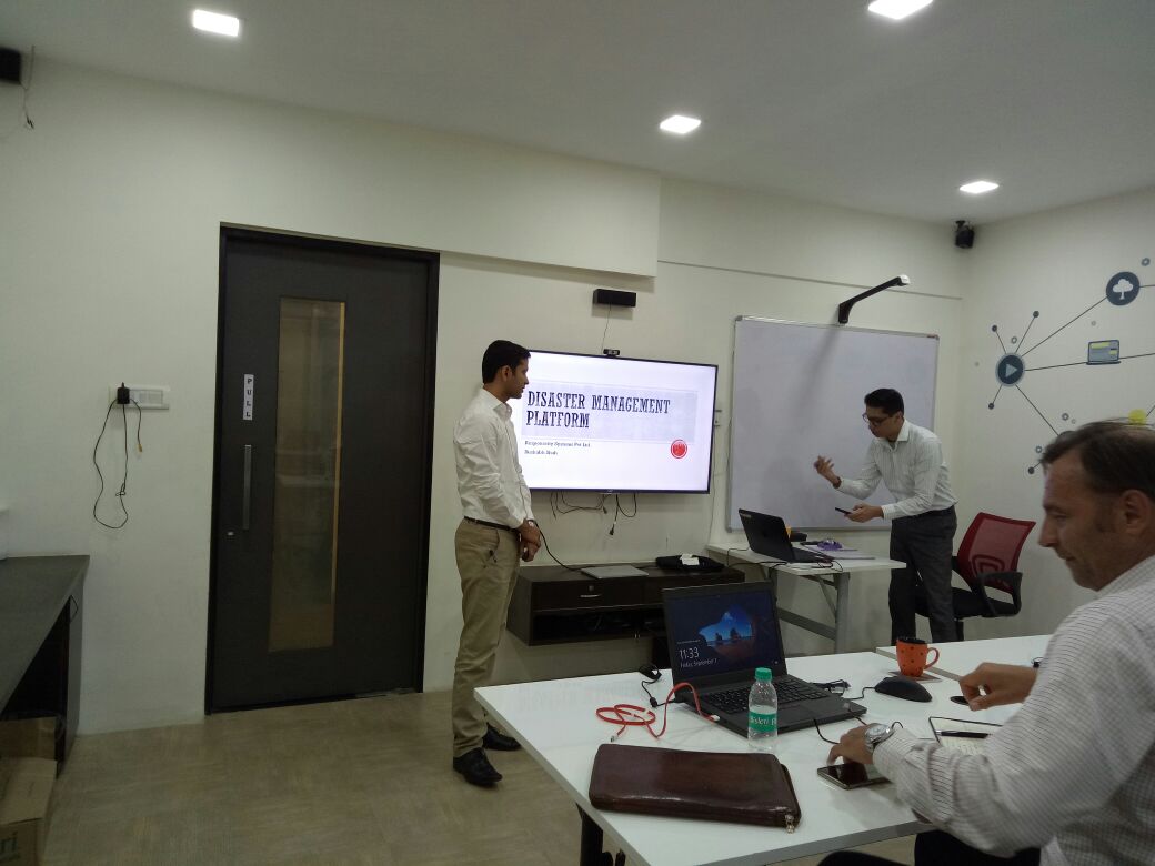 UnlimitReliance's tweet image. Team 1- Responcity Systems Limited.
Mr. Rushabh Shah representing his team working on a Disaster Management System. #IoTCohort #IoTInCubator