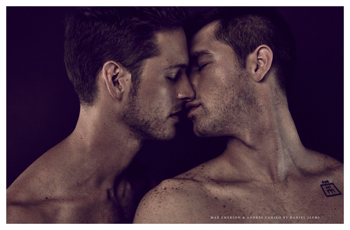 WyzmanRajaona's tweet photo. Pour la première fois, @DanielJaems réalise une #ObsessionSeries avec un couple gay : Max Emerson &amp; Andres Camilo https://t.co/FrKqVFdQDD https://t.co/ypHboOjf5B