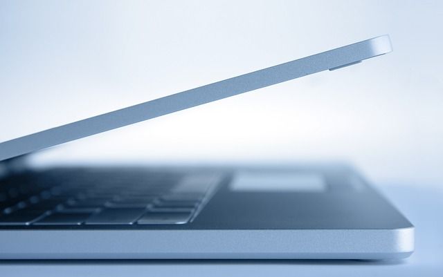 2dm_solutions's tweet image. The Next Big Thing: Energy-Saving Graphene Computers with 1,000x Speed and Efficiency buff.ly/2vVNAPm