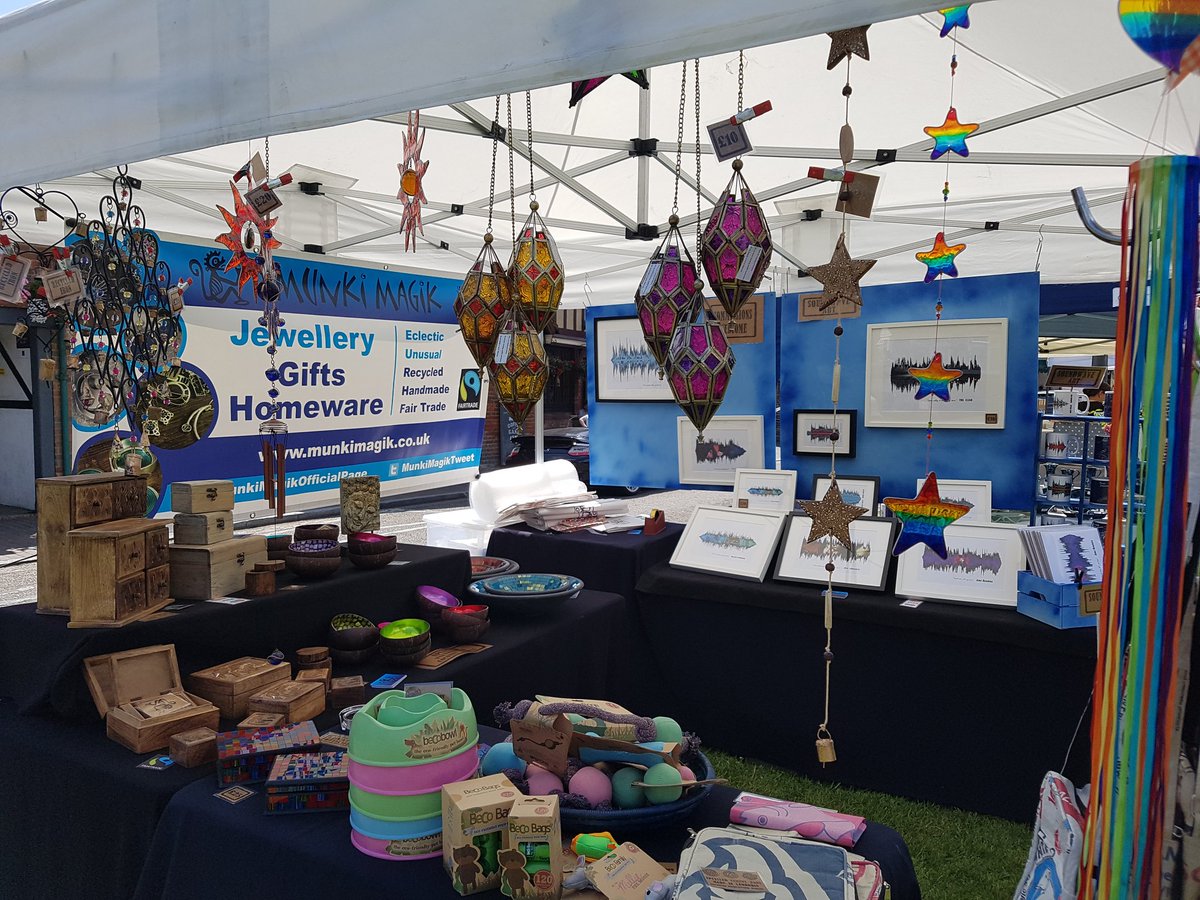 MunkiMagikTweet's tweet photo. #Excited to be joining @EatMeDrinkMeLDN 2moro :) We've a mix of #SoundwaveArt #QuirkyMugs #Fairtrade & #EcoFriendly products :) #CraftedW5 https://t.co/MBa7yog1DO