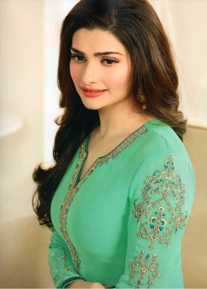 shimorocom's tweet photo. Green Embroidered Georgette Salwar
Shop Now: https://t.co/V39UGpnBJx
#embroideredsalwar #prachidesai #prachi #anarkali #salwar #dupatta https://t.co/kgpgKuH1V6