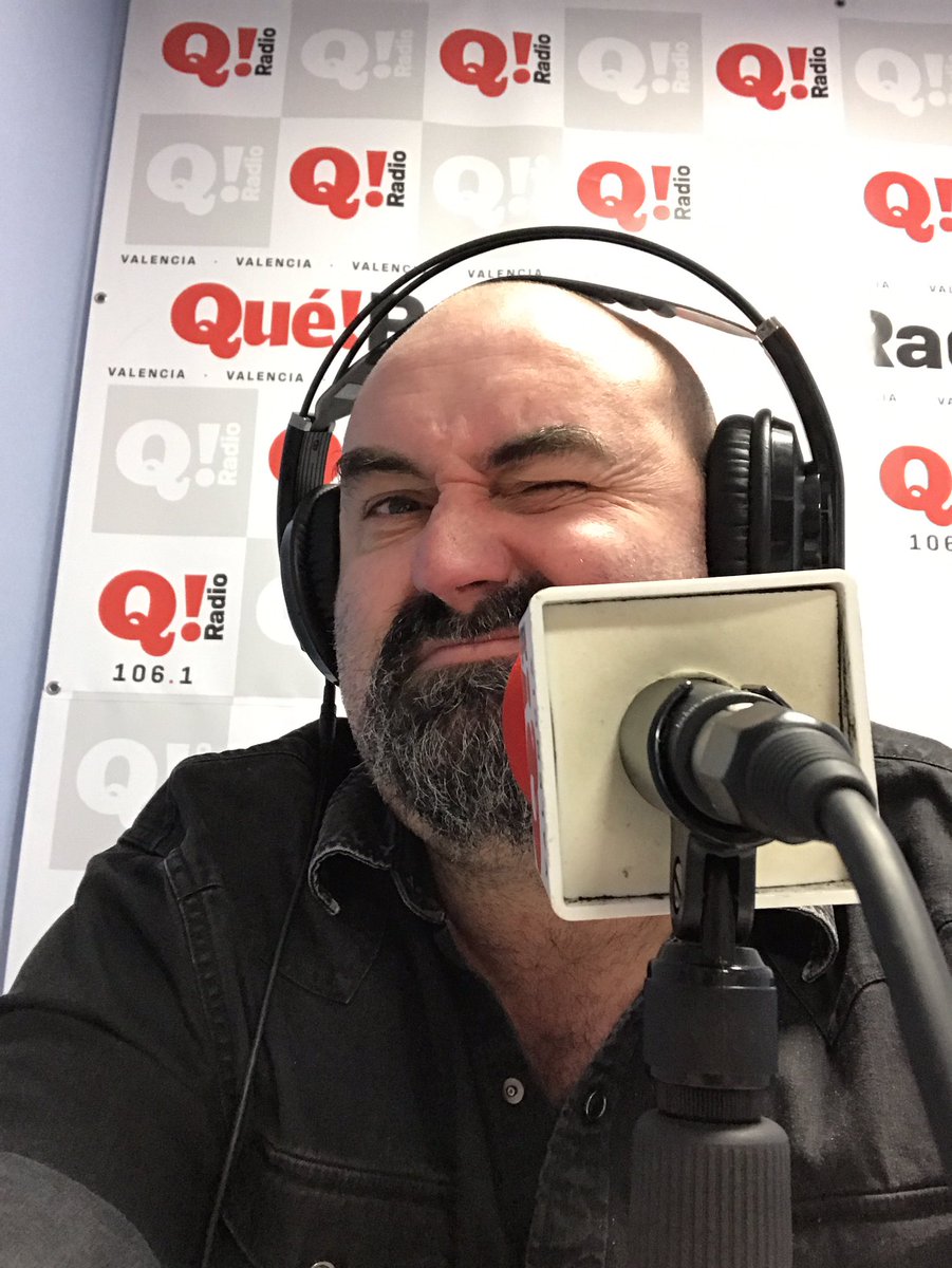 jl_montesinos's tweet photo. A lo Popeye! Pasándolo de miedo, los viernes @QueRadioVLC https://t.co/1btOCgmoyF