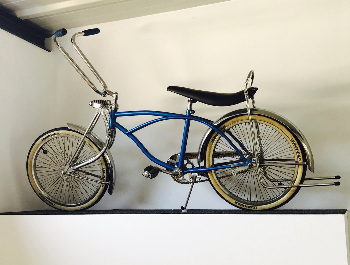 bikeboxNL's tweet photo. We love this new gadget in our office #lowrider #bicycle #eyecather #decoration #bikebox https://t.co/TrUtJNhxDV