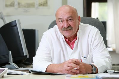 NeplodnostIVF's tweet photo. Imati liječnika koji razumije vaš #problemneplodnosti je od neobične važnosti.👍
#NeplodnostBoli #VelimirSimunic #IVF
https://t.co/U6XBDx3mwA https://t.co/RSMUvs7SKD