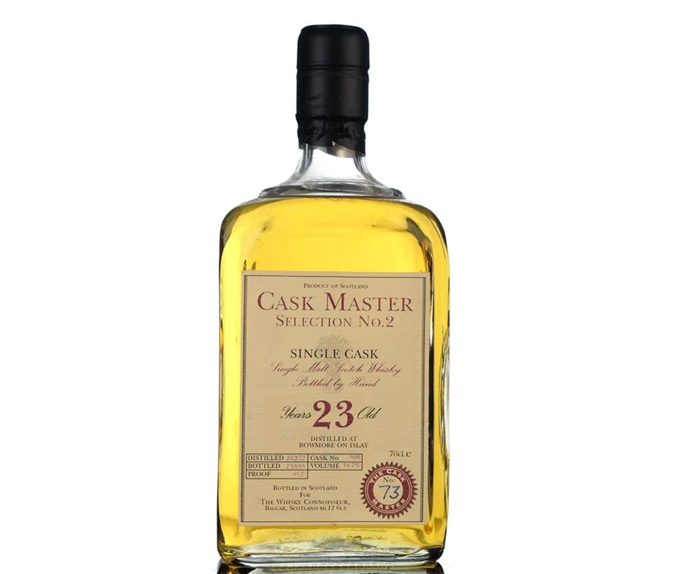 Looking for something a little out of the ordinary - We're sure this 1972 #Bowmore will be an utter treat! BID NOW whisky-onlineauctions.com/bowmore-1972-2…