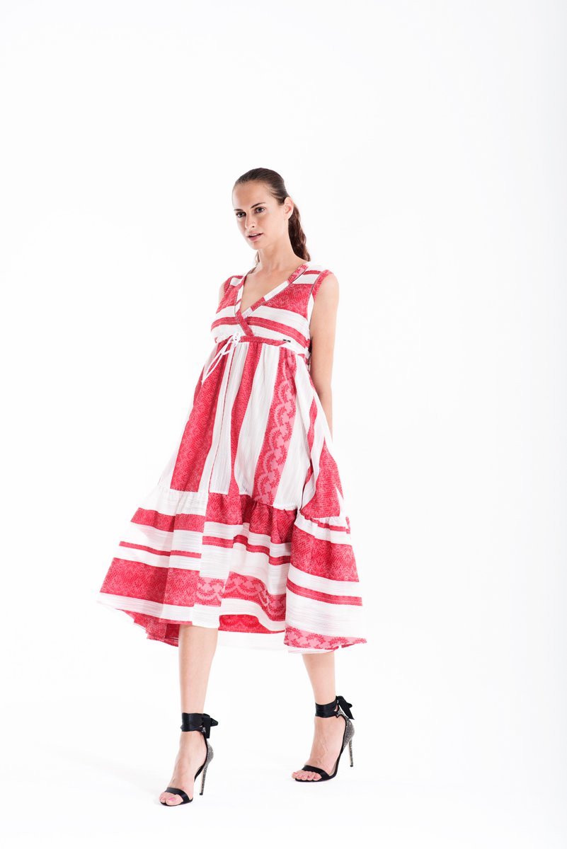 Modaimpresasrl's tweet photo. SS'18 Le Tonerre Studio New Collection Preview #Venezia2017 #venezia #newcollection #letonerrestudio https://t.co/mGeQJ3wt9R