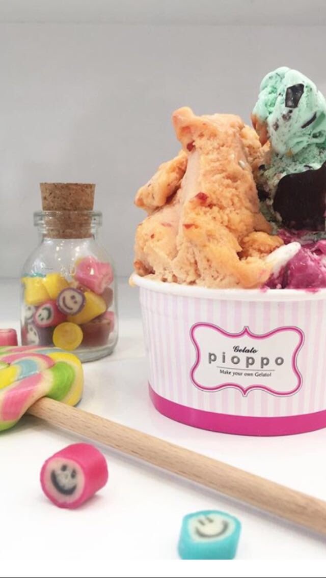 PioppoGelato's tweet photo. Keyifli, Sağlıklı, Bol Güneşli ve Ailecek Enfes Tatlılarla Mutlu Olacağınız Mükemmel Bir Bayram Dileriz 🇹🇷💐🙏🍨🍧 https://t.co/lymK4JdMMK