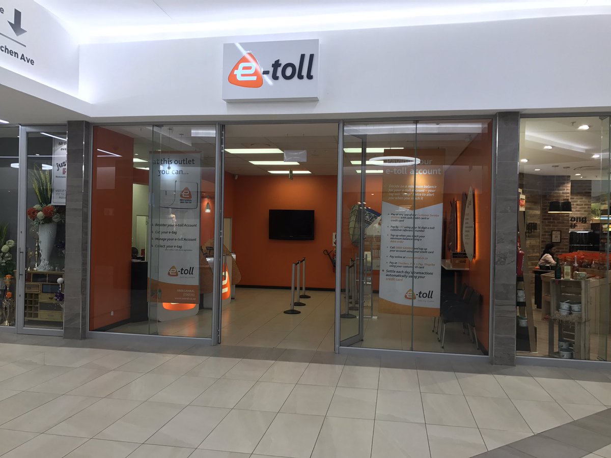 GarethCliff's tweet image. Another successful, busy day for SANRAL. Give your money to @OUTASA rather than these douchebags 🖕🏼#eToll