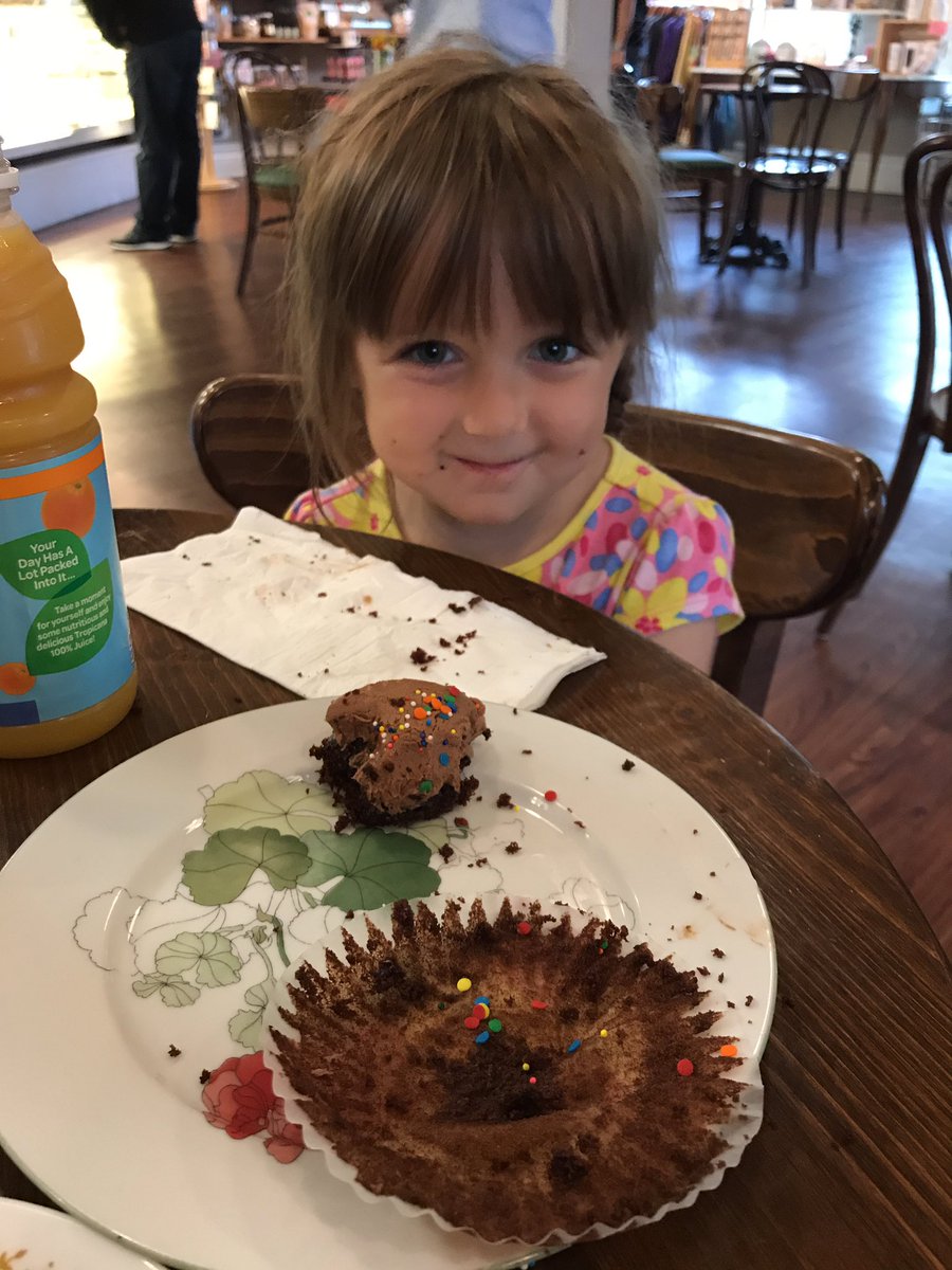 ArchIncMemphis's tweet photo. Starting off the morning with style! And sugar. @muddysgrind https://t.co/nwx2uBFR6s