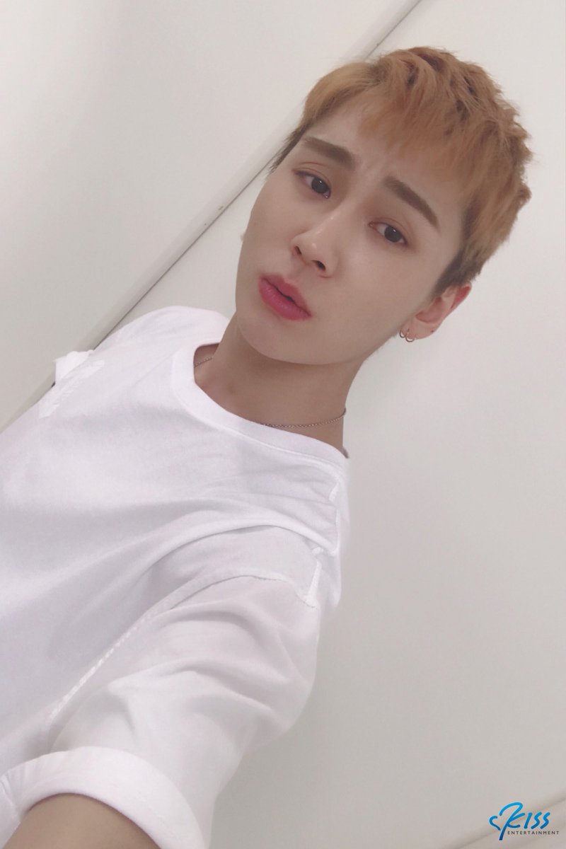 BTOB_JPN's tweet photo. 今日は、イベント終了後のイルフンをお届け😏🎶
#BTOB #비투비 #Brand_new_days
#イルフン #일훈 https://t.co/XWnqHmFSxG