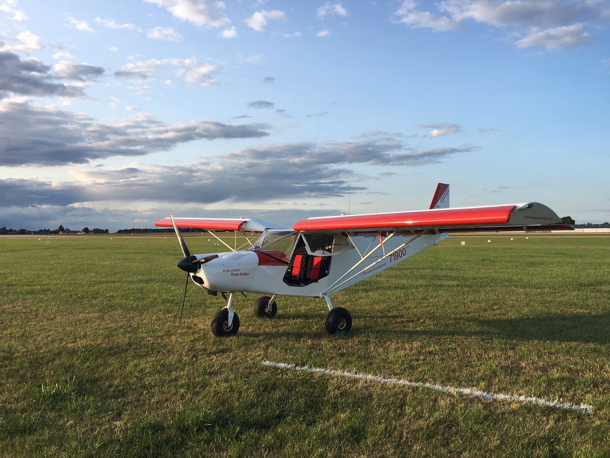 nanothepilot's tweet photo. Arrivée au salon ULM de Blois pour installer le stand Zenair. Beau Vol! On vous attend demain pour découvrir le CH650Ei et le STOL CH701. https://t.co/3QighnUI2r