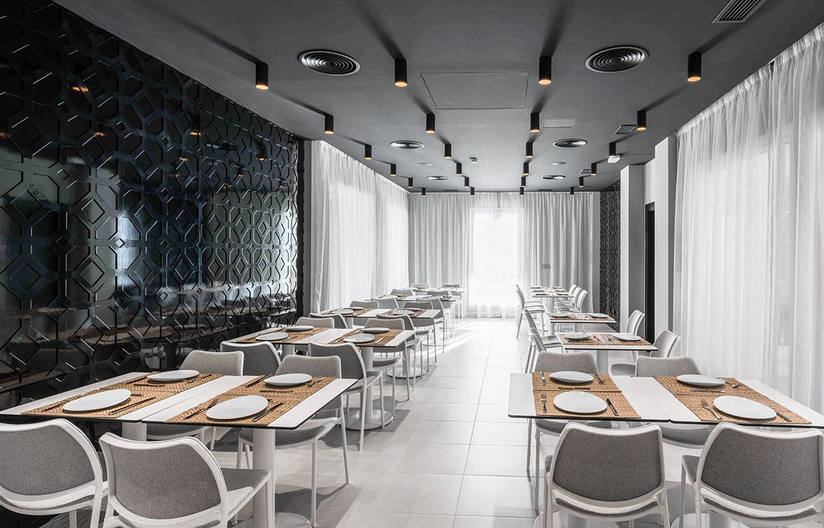 sv_collection's tweet photo. Trots op STUA. Prachtig black &amp; white Boutique hotel a/d Costa de Sol geheel ingericht met @STUAdesign collectie. https://t.co/Fc5blfLX3M https://t.co/J5KMjczxcS