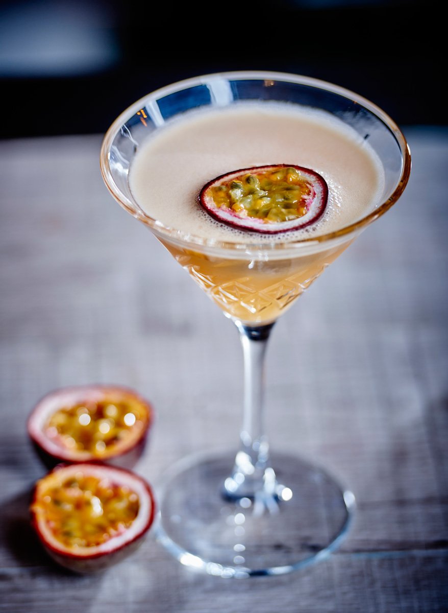 UtopiaTableware's tweet photo. Almost the Weekend, and thanks to @MarcosSheffield for this inspiring image of Timeless Vintage Martini, Enjoy!
#AutumnIsHere #creativebar https://t.co/lBspDErQcP
