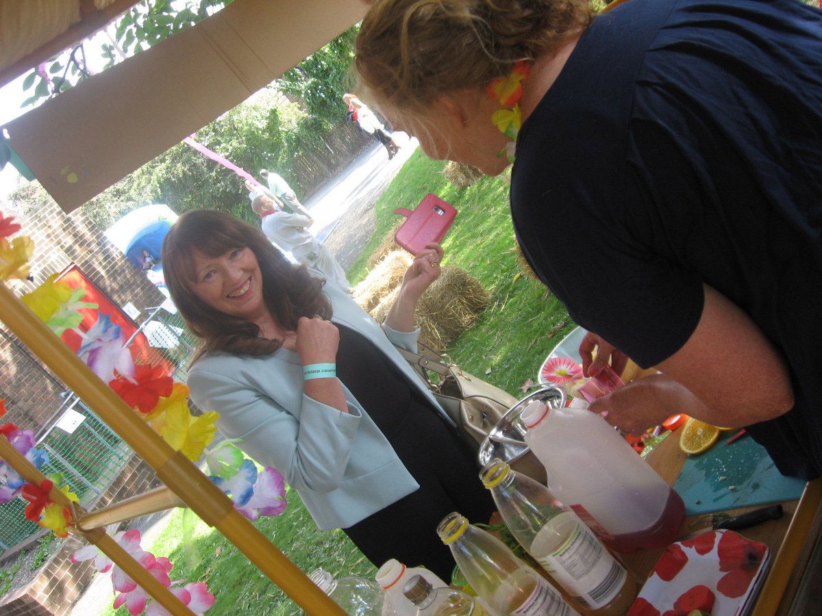 HealthforAllLds's tweet photo. Thank you Clr Groves@groves_kim & Truswell for supporting our event – was lovely to see you#CommunitySpirit #LocalCllrs #JoiningInTheFun https://t.co/IskzyqsAXh