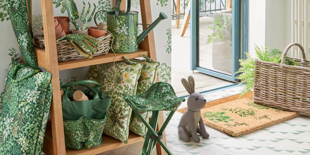 Get green fingered and creative in your outdoor space with our gorgeous gardening accessories! > ow.ly/1ocg30eOz4C